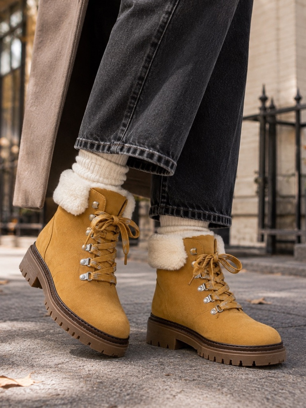 Gentle Souls Brooklyn 2.0 Shearling Suede Lug Hiking Boots Tan 7